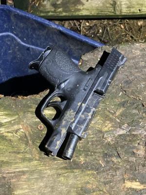 Gun_24111902.jpg