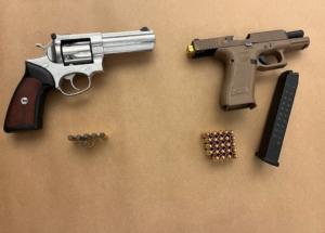 Guns_24158351.jpg
