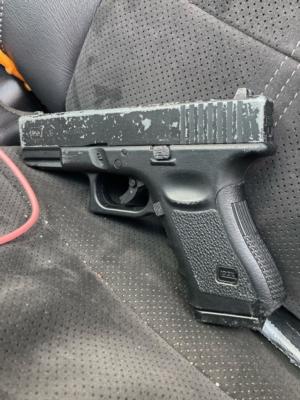 Gun_close_24249020.JPG